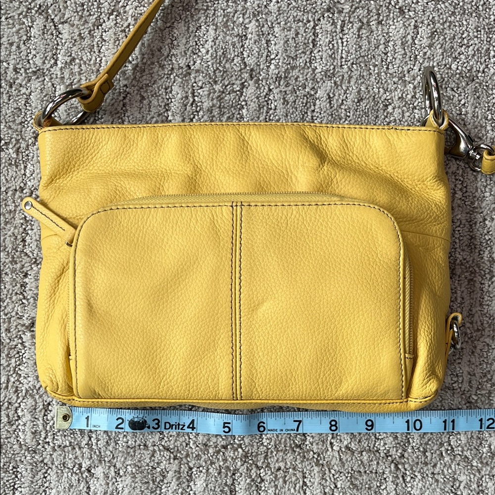 Versatile Tignanello Purse in Sunshine Yellow - Picture 3 of 9